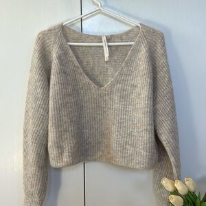 ARITZIA ALPACA CROPPED SWEATER